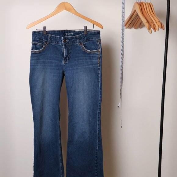 Women's Wrangler Jeans - Picture 6 of 11